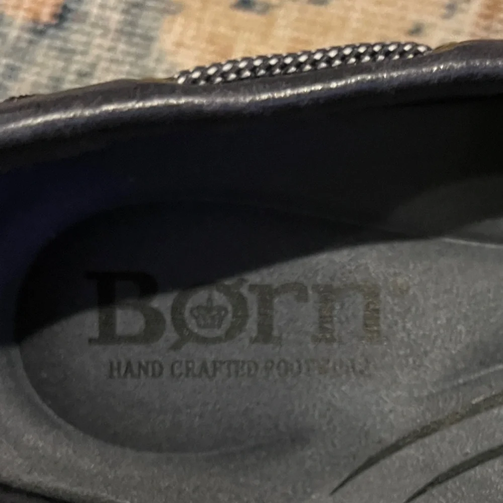 Born Navy Leather Men's Boat Shoes size 8 - 8 1/2